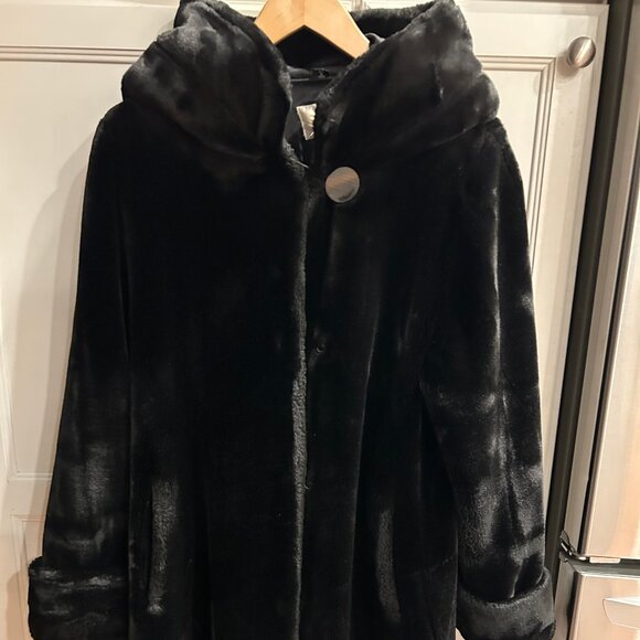 NUAGE BRAND-ELEGANT, FAUX SHEARED BEAVER, HOODED COAT. - Picture 1 of 5